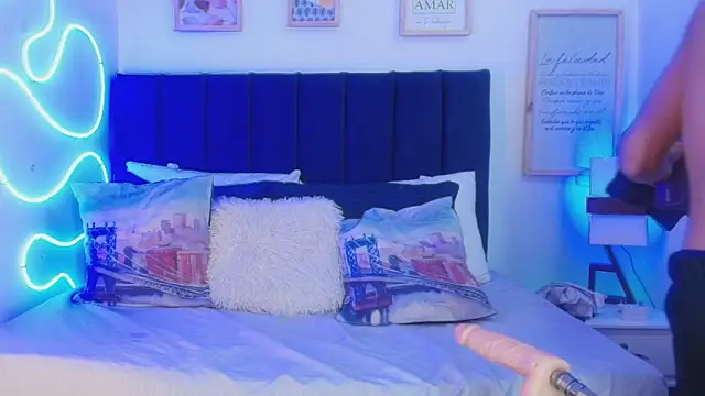 Andrew Haalls online show from November 7, 2025, 8:31 pm