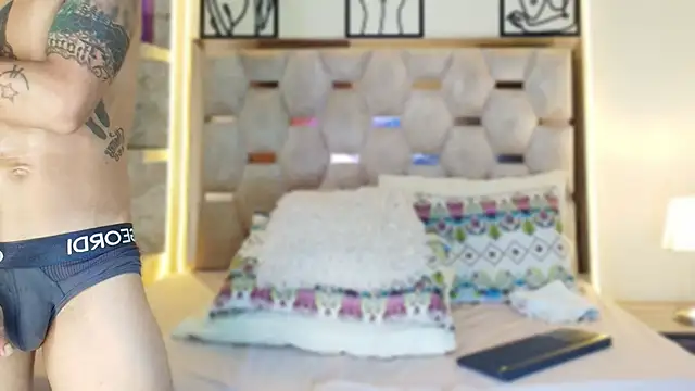 Andrew Haalls online show from December 15, 2025, 8:35 pm