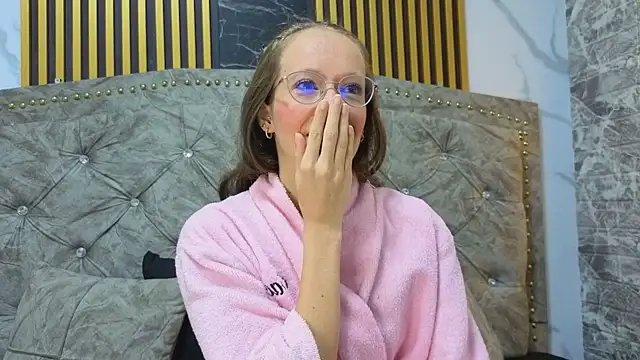 Salome cruxx online show from April 2, 2026, 12:14 pm