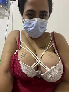 Snapshot of WildNour chatting on January 14, 2026, 9:52 pm WildNour online show from January 14, 2026, 9:52 pm