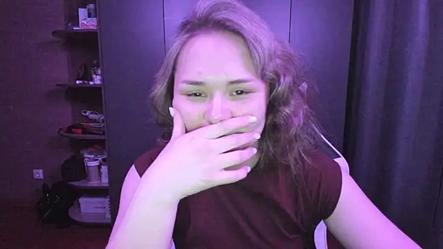 sophia lix online show from November 25, 2025, 1:22 pm