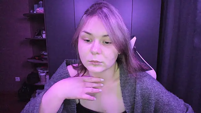 sophia lix online show from November 28, 2025, 4:31 pm