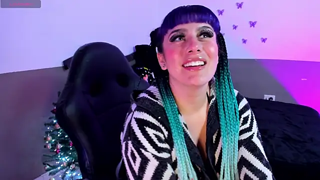 Snapshot of Monserrat_Cute_ chatting on November 23, 2025, 2:00 am Monserrat Cute online show from November 23, 2025, 2:00 am