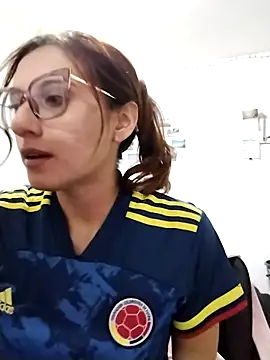 bellastorme04 online show from March 27, 2026, 8:59 am