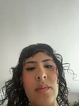 SugarTroubl33 online show from April 15, 2026, 2:13 pm