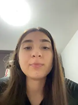 Valentina ro online show from October 31, 2025, 1:50 am