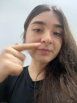 Valentina ro online show from December 1, 2025, 2:16 am