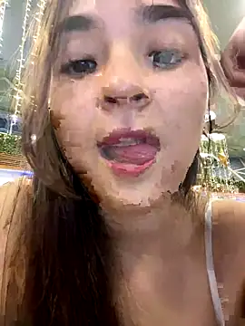 Valentina ro online show from December 17, 2025, 1:44 am