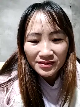 emini-xx online show from November 23, 2025, 4:23 am