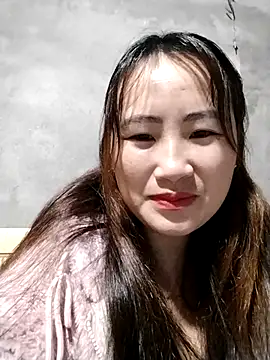 emini-xx online show from November 24, 2025, 1:11 pm