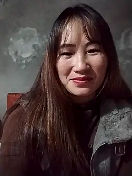 emini-xx online show from November 28, 2025, 11:02 am