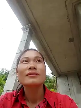 Snapshot of doggy-00 chatting on October 27, 2025, 7:34 am doggy-00 online show from October 27, 2025, 7:34 am