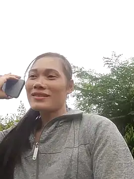 Snapshot of doggy-00 chatting on October 29, 2025, 8:05 am doggy-00 online show from October 29, 2025, 8:05 am