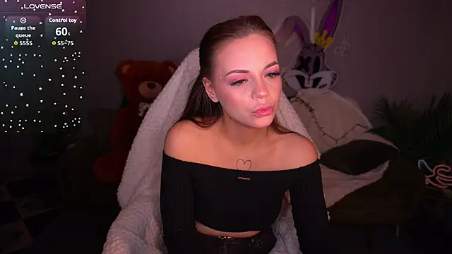 LexxxyJoy online show from February 6, 2026, 6:51 am