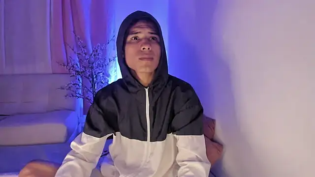 damian fort1 online show from November 4, 2025, 5:17 am