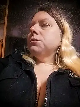 Lana-murr online show from December 19, 2025, 12:01 pm