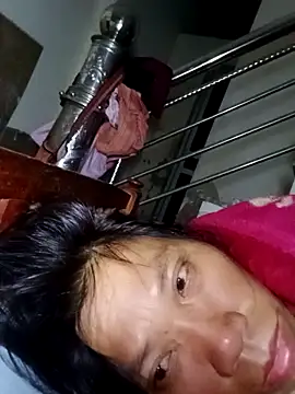 bella-la online show from December 19, 2025, 10:39 pm