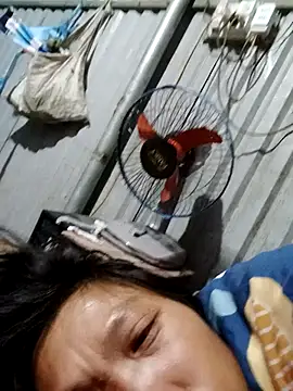 bella-la online show from December 21, 2025, 11:01 pm