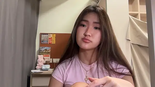 Snapshot of AlishaCheng chatting on December 19, 2025, 12:34 pm AlishaCheng online show from December 19, 2025, 12:34 pm