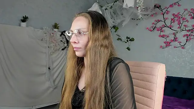 Olga Cat online show from October 28, 2025, 3:32 am