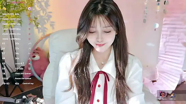 Snapshot of Yiluo95 chatting on June 12, 2026, 2:05 pm Yiluo95 online show from June 12, 2026, 2:05 pm