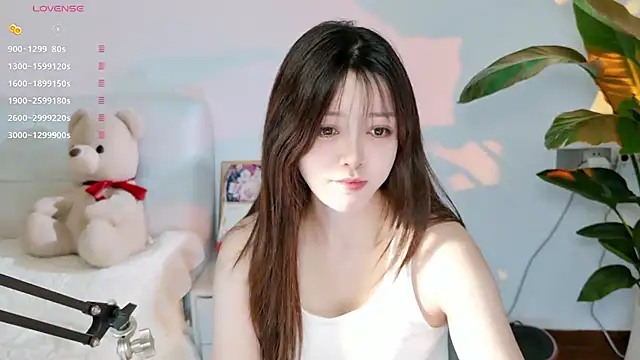 Snapshot of Yiluo95 chatting on July 8, 2026, 3:27 pm Yiluo95 online show from July 8, 2026, 3:27 pm