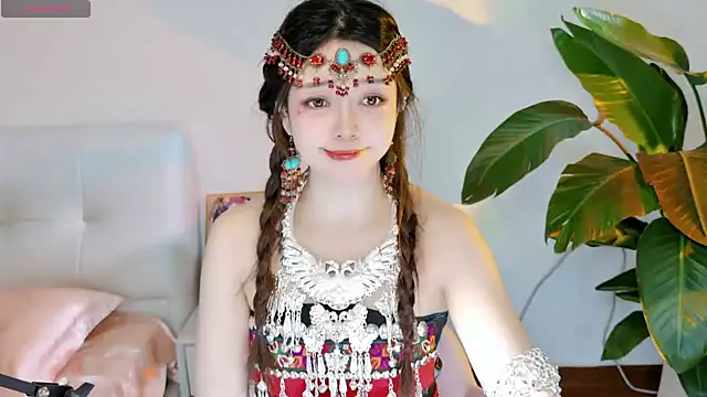 Snapshot of Yiluo95 chatting on July 15, 2026, 4:56 pm Yiluo95 online show from July 15, 2026, 4:56 pm