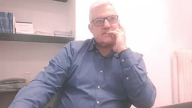 Snapshot of Diegoriv71 chatting on February 5, 2026, 1:27 pm Diegoriv71 online show from February 5, 2026, 1:27 pm