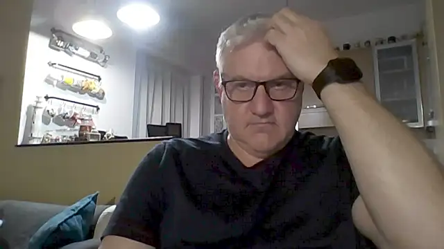 Snapshot of Diegoriv71 chatting on February 14, 2026, 11:34 pm Diegoriv71 online show from February 14, 2026, 11:34 pm