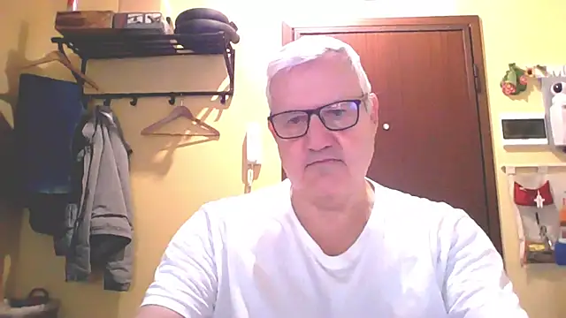 Diegoriv71 online show from April 17, 2026, 6:16 am