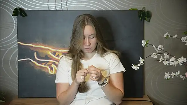 EvonWmith online show from October 28, 2025, 10:19 am