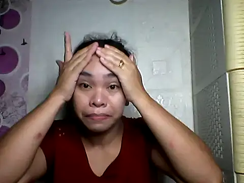 Honeyjean 30 online show from November 13, 2025, 5:23 pm
