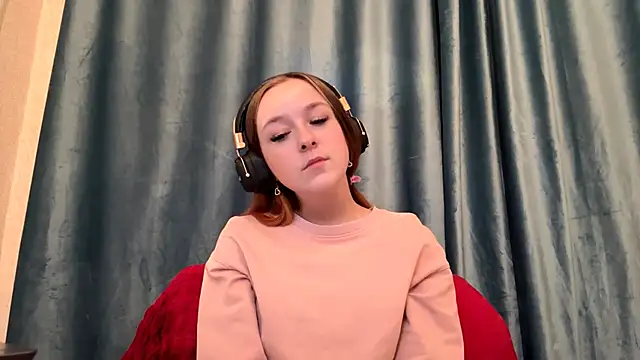 HOTBellakle online show from October 29, 2025, 2:19 pm