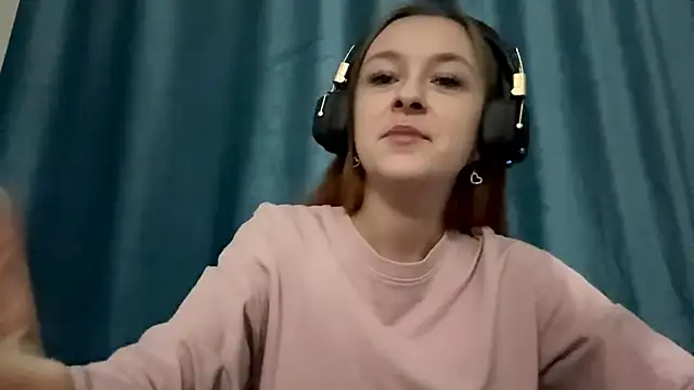 HOTBellakle online show from November 11, 2025, 1:11 pm