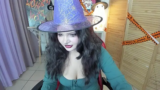 Snapshot of babyyullii chatting on October 28, 2025, 8:51 am babyyullii online show from October 28, 2025, 8:51 am