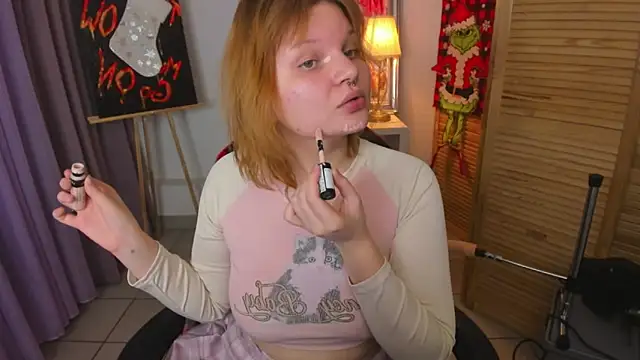 Snapshot of babyyullii chatting on December 14, 2025, 8:30 am babyyullii online show from December 14, 2025, 8:30 am