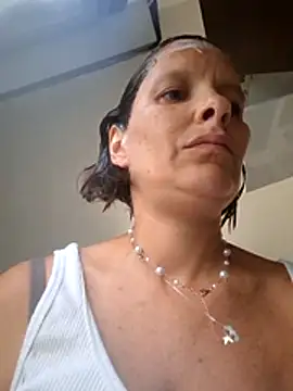 Piediniecollant online show from July 1, 2026, 1:02 pm