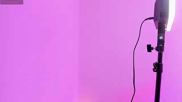 Snapshot of Loana_bdsm chatting on November 5, 2025, 10:48 am Loana bdsm online show from November 5, 2025, 10:48 am