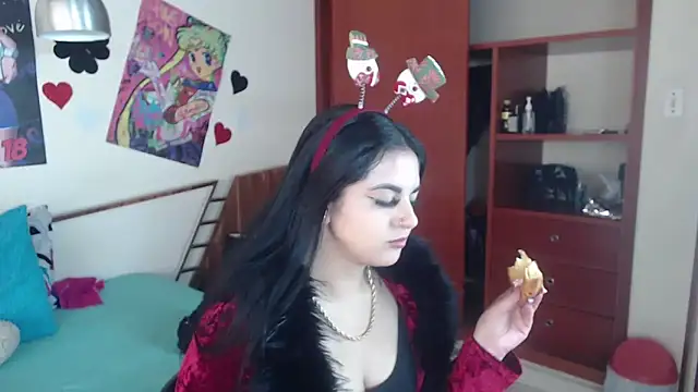 EmmilyConnor online show from December 4, 2025, 2:26 pm