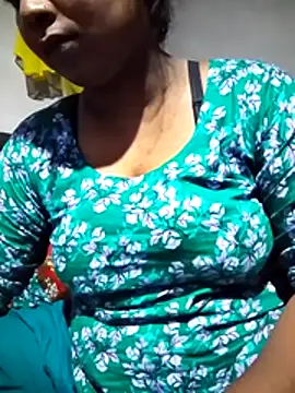 Snapshot of Liza0103 chatting on May 23, 2026, 4:33 pm Liza0103 online show from May 23, 2026, 4:33 pm