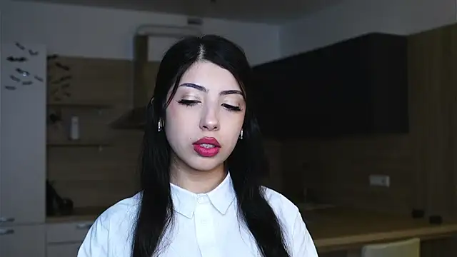 TonjaNeace online show from November 9, 2025, 4:22 am