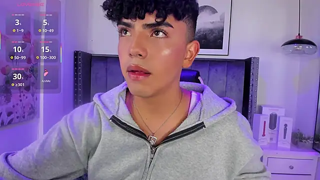 Niick Twiink online show from November 24, 2025, 7:02 pm