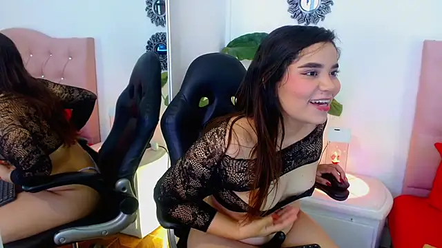 barbara baker  online show from December 1, 2025, 3:33 am