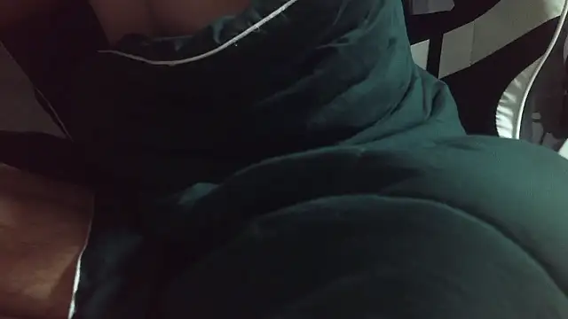 Snapshot of Stripholyday chatting on November 12, 2025, 1:55 pm Stripholyday online show from November 12, 2025, 1:55 pm