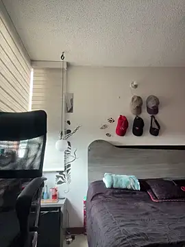 kai storm420 online show from November 11, 2025, 9:26 pm