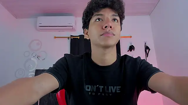 Maximiliano Khalil online show from December 3, 2025, 7:01 pm