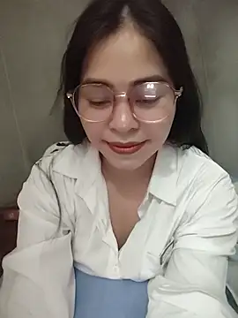 Snapshot of Bamboo-niee123 chatting on May 13, 2026, 3:42 pm Bamboo-niee123 online show from May 13, 2026, 3:42 pm