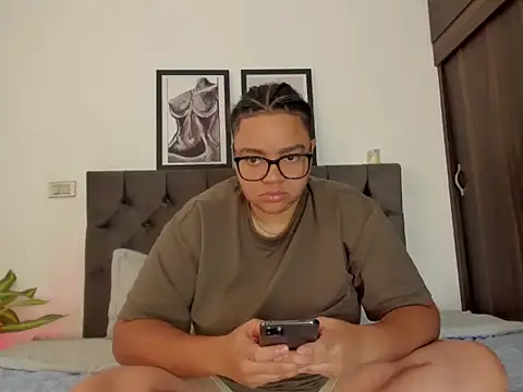 Snapshot of Gemini_Lanzo chatting on November 7, 2025, 6:19 pm Gemini Lanzo online show from November 7, 2025, 6:19 pm