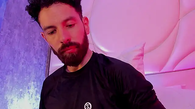 jackfoden01 online show from December 2, 2025, 11:37 am