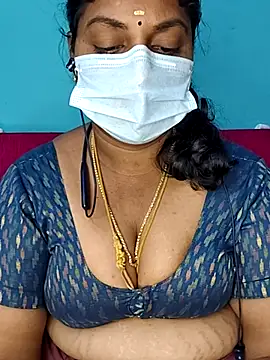 deepikasree143 online show from November 2, 2025, 8:33 pm